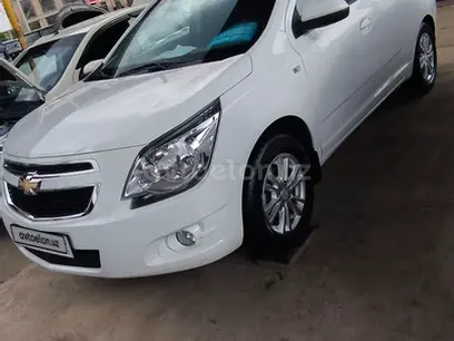 Белый Chevrolet Cobalt, 4 позиция 2015 года, КПП Автомат, в Ташкент за 9 800 y.e. id4964752