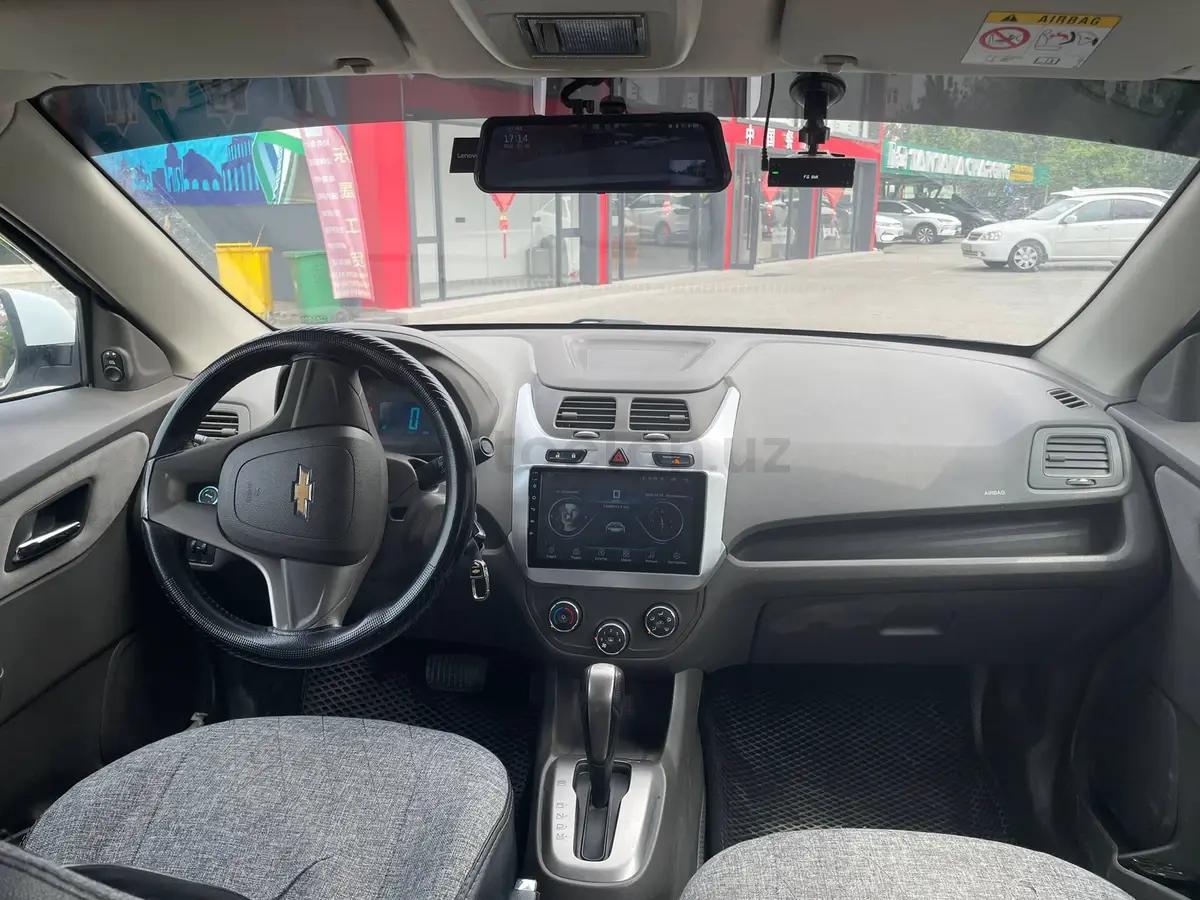 Chevrolet Cobalt 2022 — 8