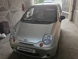 Серебристый Chevrolet Matiz, 4 позиция 2008 года, КПП Автомат, в Фергана за 4 500 y.e. id6453134, Фото №1