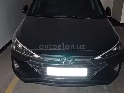 Черный Hyundai Elantra 2020 года, КПП Автомат, в Ташкент за 20 500 y.e. id5144789