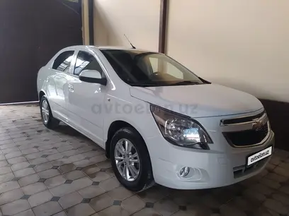 Белый Chevrolet Cobalt, 4 позиция 2023 года, КПП Автомат, в Андижан за 12 200 y.e. id5206360