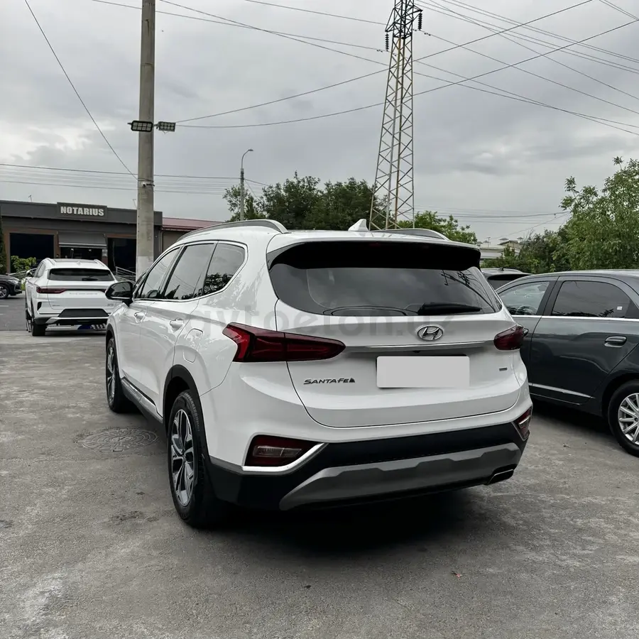 Hyundai Santa Fe — 2