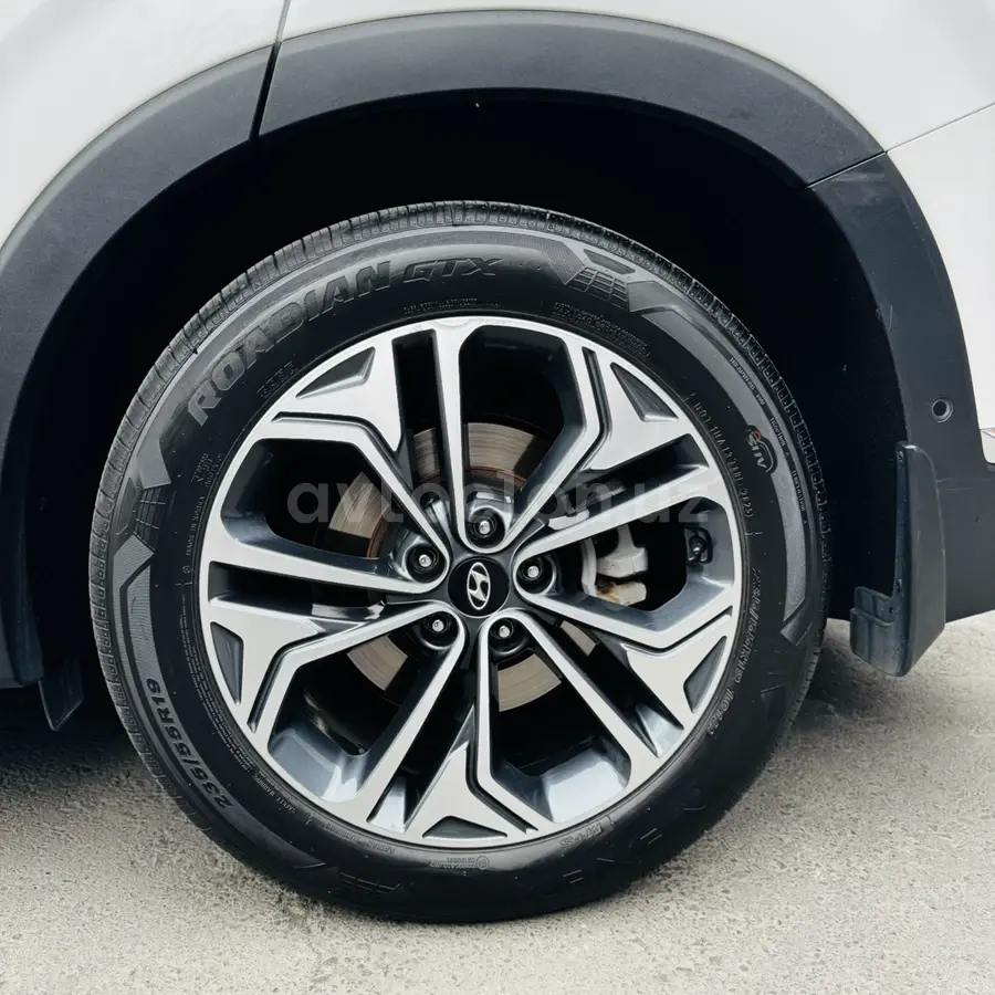 Hyundai Santa Fe — 3