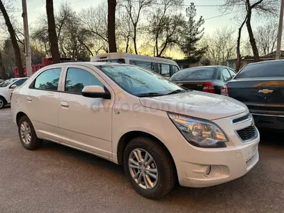 Белый Chevrolet Cobalt, 4 позиция 2024 года, КПП Автомат, в Андижан за ~11 608 y.e. id4664354