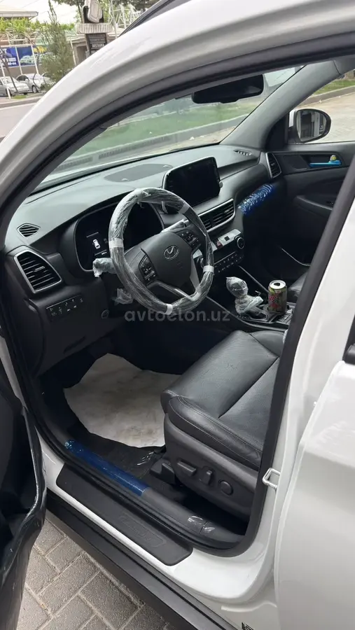 Hyundai Tucson — 4