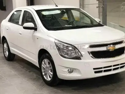 Белый Chevrolet Cobalt, 4 позиция 2024 года, КПП Автомат, в Коканд за 12 800 y.e. id5212461