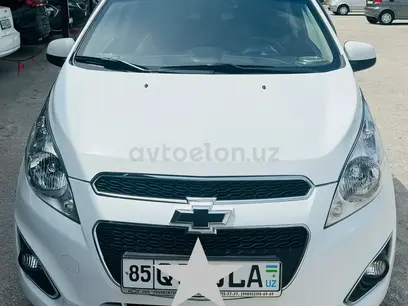 Белый Chevrolet Spark, 3 позиция 2021 года, КПП Механика, в Навои за ~9 477 y.e. id4986480