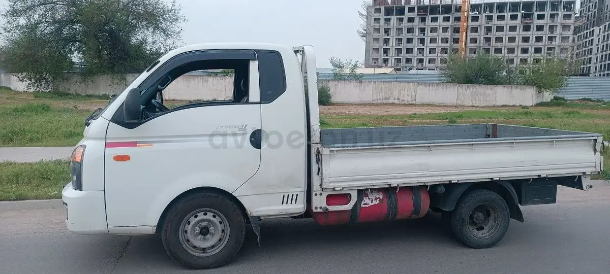 Hyundai Porter — 4