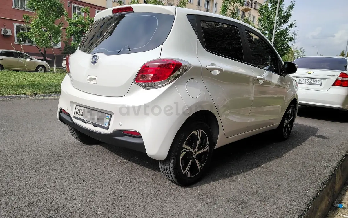 Changan Benben E-Star — 3