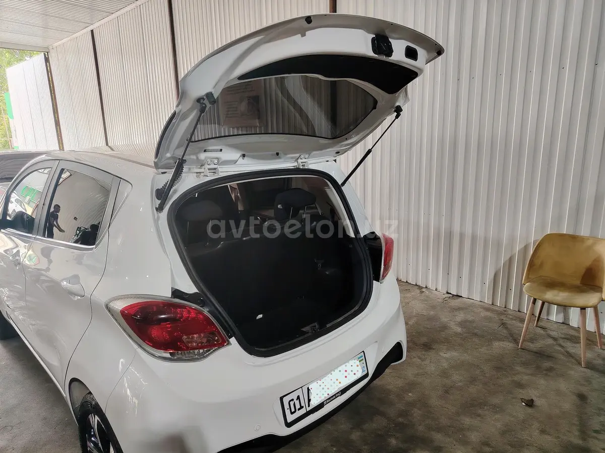 Changan Benben E-Star — 6