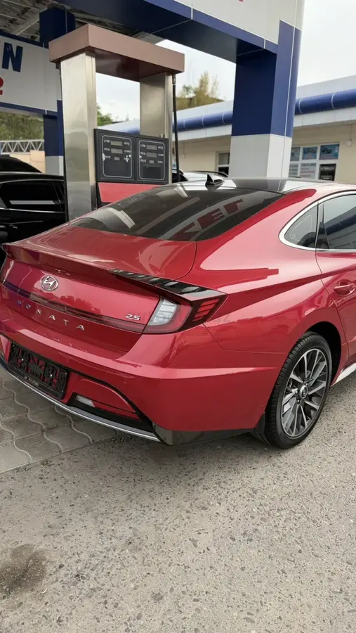 Hyundai Sonata — 4