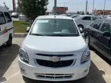 Белый Chevrolet Cobalt, 4 позиция 2024 года, КПП Автомат, в Ташкент за ~11 646 y.e. id5275952, Фото №1
