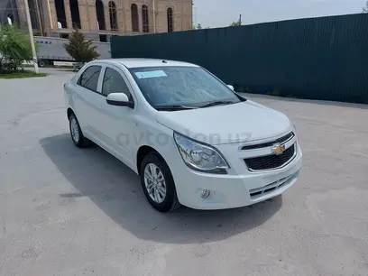 Белый Chevrolet Cobalt, 4 позиция 2024 года, КПП Автомат, в Самарканд за 13 549 y.e. id4977232