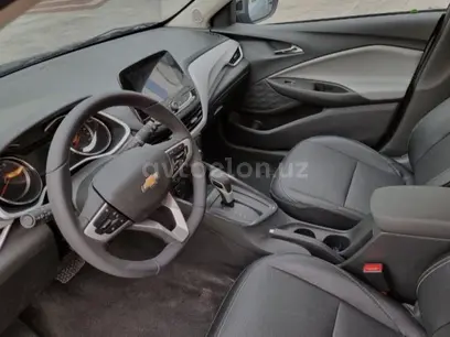 Chevrolet Onix 2024 года, КПП Автомат, в Карши за ~15 816 y.e. id5162764