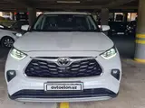 Toyota Highlander 2024 года, КПП Автомат, в Ташкент за 72 000 y.e. id6370370, Фото №1