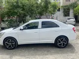 Белый Chevrolet Cobalt, 4 позиция 2022 года, КПП Автомат, в Самарканд за 11 800 y.e. id5197691, Фото №1