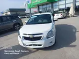 Белый Chevrolet Cobalt, 4 позиция 2024 года, КПП Автомат, в Ташкент за 13 500 y.e. id5022811, Фото №1