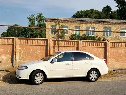 Белый Chevrolet Gentra, 1 позиция Газ-бензин 2019 года, КПП Механика, в Фергана за 10 900 y.e. id5172760
