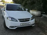Белый Chevrolet Gentra, 2 позиция 2022 года, КПП Механика, в Самарканд за 11 900 y.e. id5221924, Фото №1