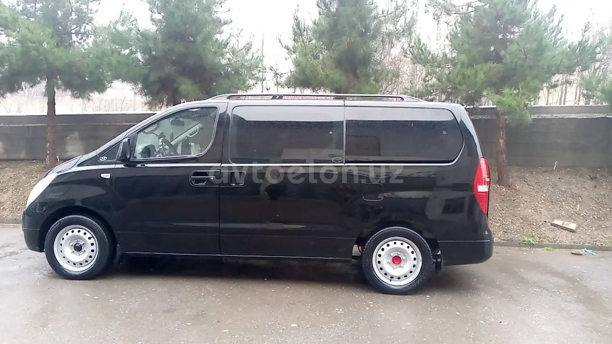 Hyundai Starex — 5