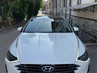 Белый Hyundai Sonata 2022 года, КПП Автомат, в Ташкент за 28 000 y.e. id5120523