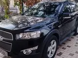 Черный Chevrolet Captiva, 2 позиция 2012 года, КПП Механика, в Навои за ~9 988 y.e. id6753097, Фото №1