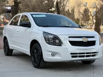 Белый Chevrolet Cobalt, 4 позиция 2025 года, КПП Автомат, в Ташкент за ~13 069 y.e. id6339020