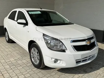 Белый Chevrolet Cobalt, 4 позиция 2024 года, КПП Автомат, в Андижан за 13 100 y.e. id5118511