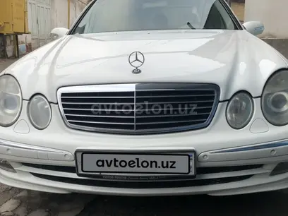 Белый Mercedes-Benz E 240 2003 года, КПП Типтроник, в Ташкент за 15 500 y.e. id1803378