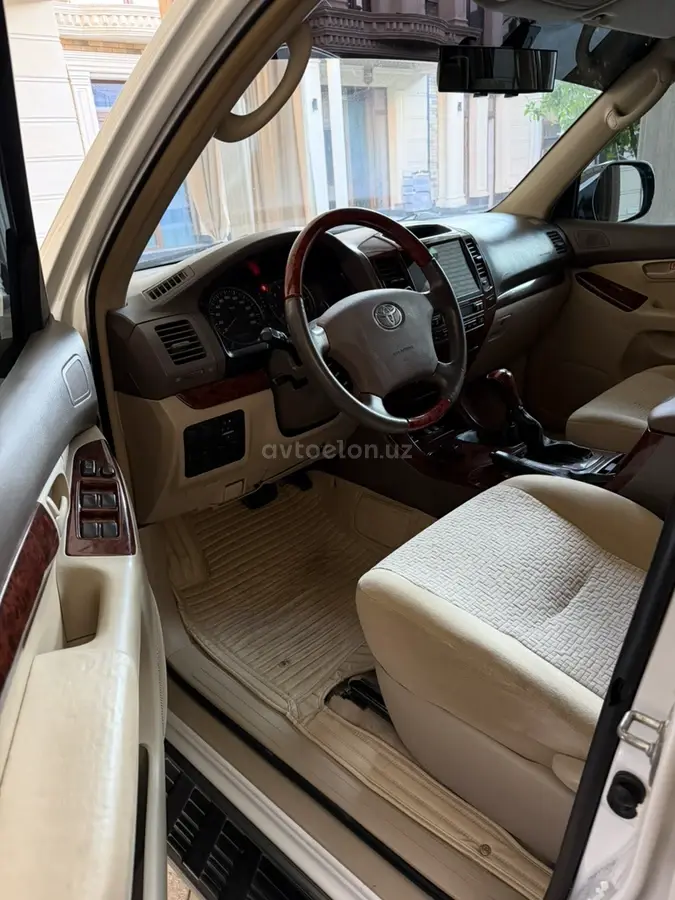Toyota Land Cruiser Prado — 7
