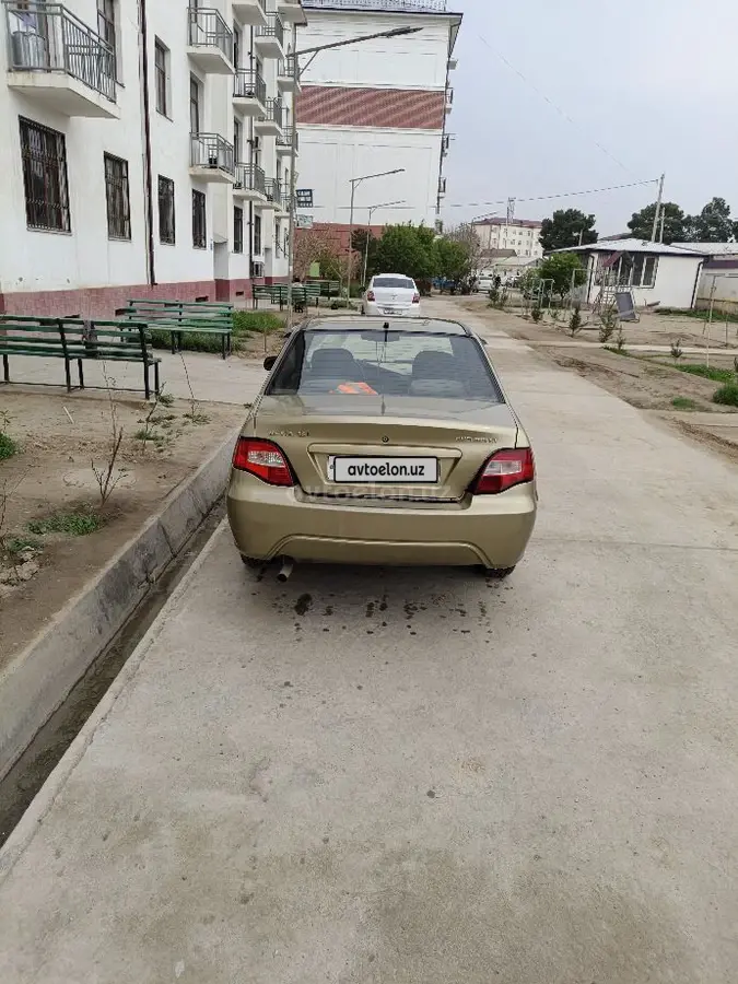 Daewoo Nexia II — 3