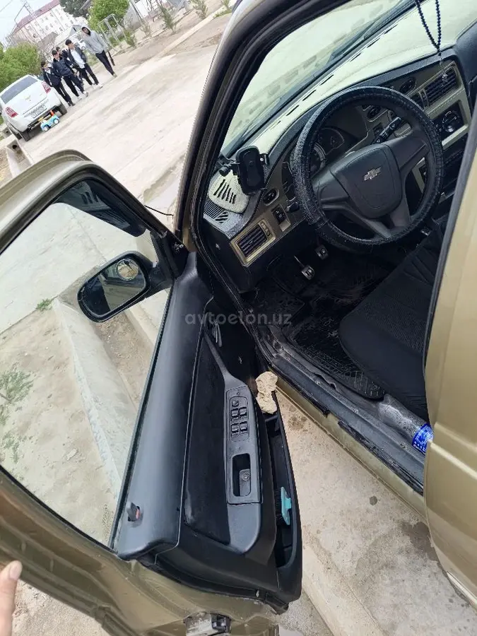 Daewoo Nexia II — 4