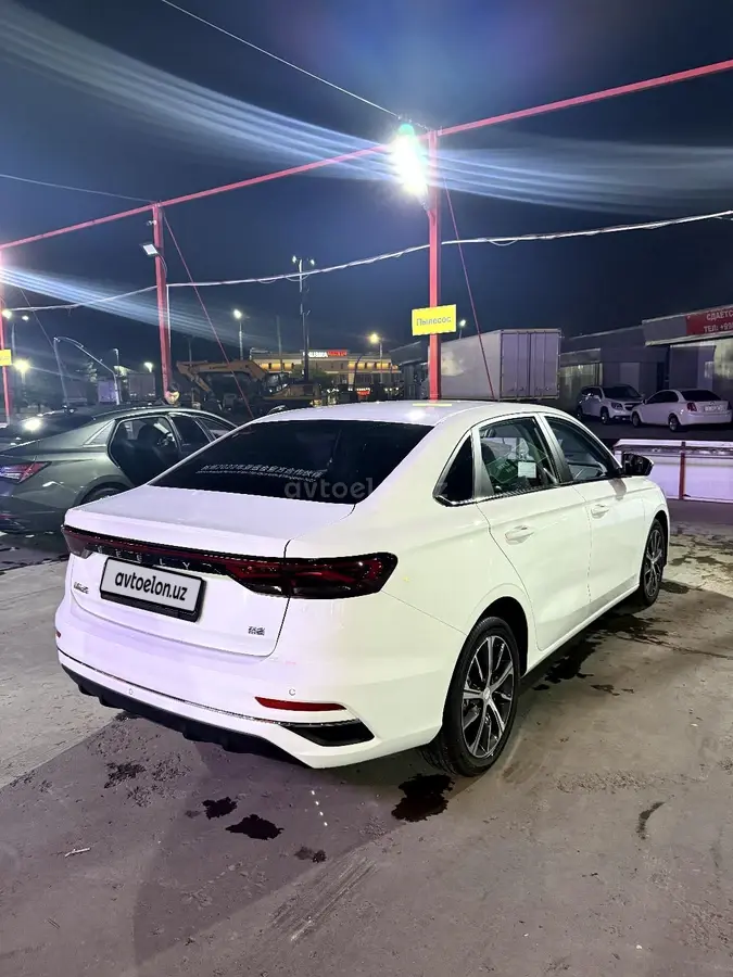 Geely Emgrand GSe — 2