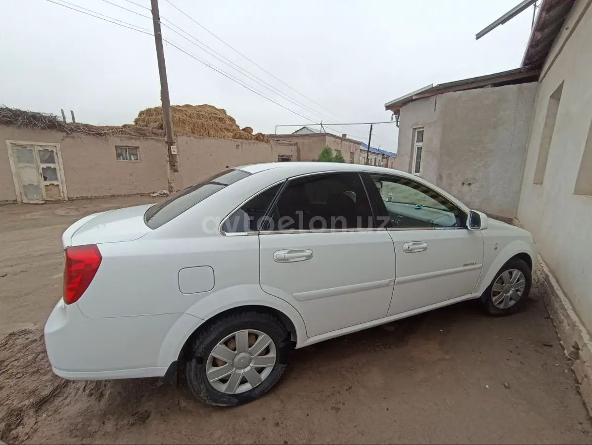 Chevrolet Gentra 2017 — 2