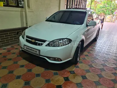 Белый Chevrolet Gentra, 3 позиция 2019 года, КПП Автомат, в Андижан за 12 800 y.e. id4478089