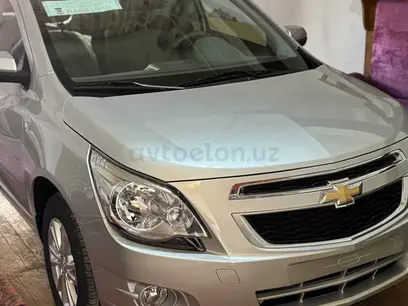 Серебристый Chevrolet Cobalt, 4 позиция 2024 года, КПП Автомат, в Ургенч за ~13 052 y.e. id4929148