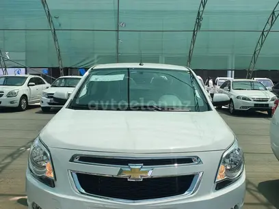 Белый Chevrolet Cobalt, 4 позиция 2024 года, КПП Автомат, в Фергана за 13 300 y.e. id5163663