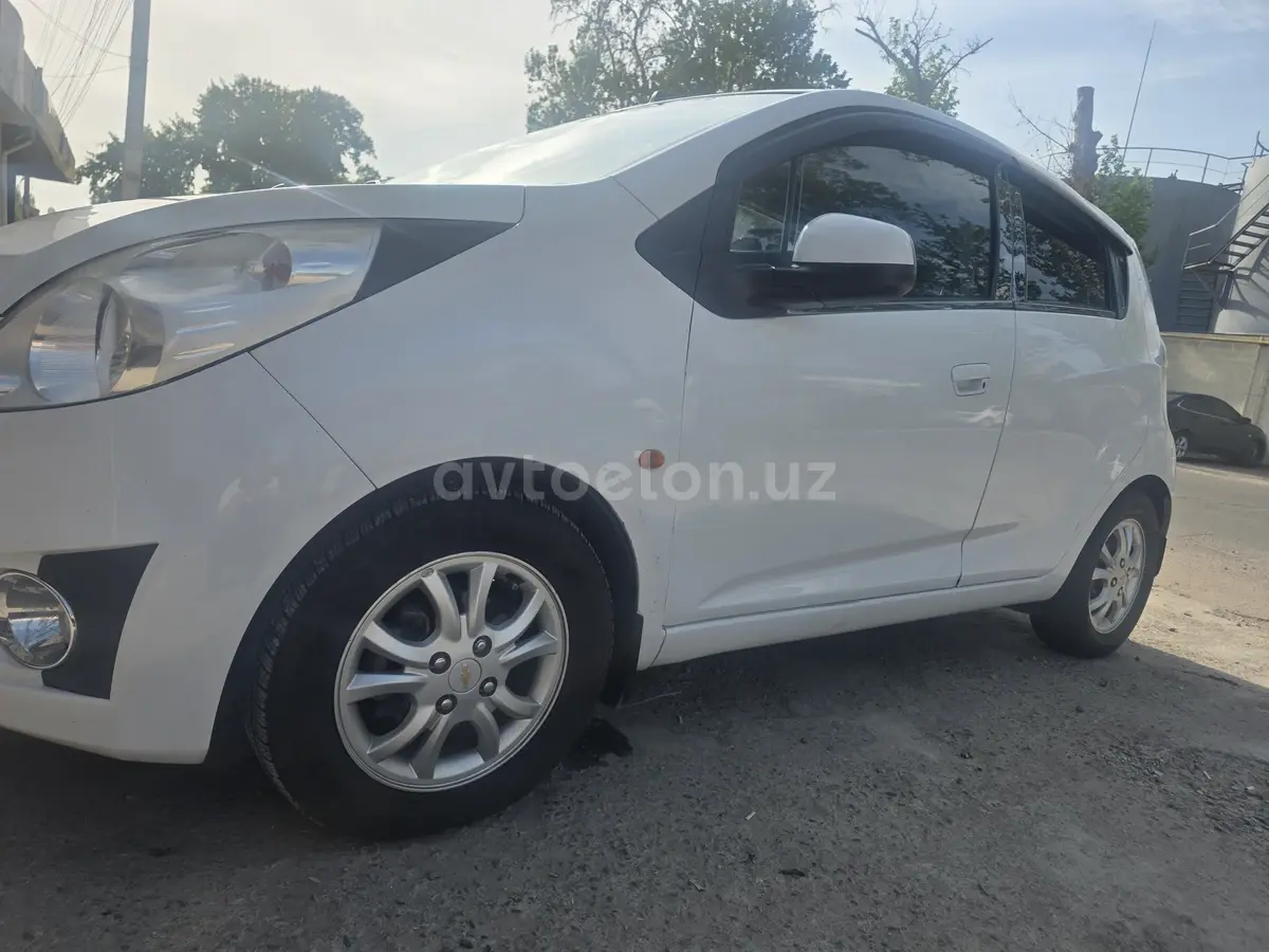 Mercedes-Benz E 200 — 3