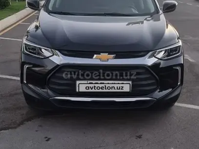 Черный Chevrolet Tracker, 3 позиция 2024 года, КПП Автомат, в Ташкент за ~18 776 y.e. id6396212