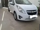 Белый Chevrolet Spark, 2 позиция 2016 года, КПП Механика, в Ташкентский район за 6 500 y.e. id6670246, Фото №1
