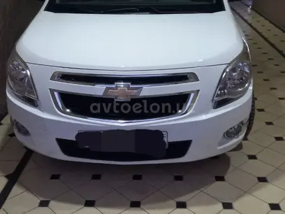 Белый Chevrolet Cobalt, 4 позиция 2018 года, КПП Автомат, в Наманган за 11 000 y.e. id5157607