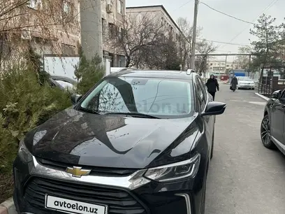Черный Chevrolet Tracker, 3 позиция 2023 года, КПП Автомат, в Ташкент за 20 000 y.e. id4763877