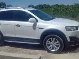 Белый Chevrolet Captiva, 3 позиция 2013 года, КПП Автомат, в Самарканд за 13 700 y.e. id5221280, Фото №1