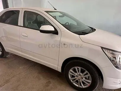 Белый Chevrolet Cobalt, 4 позиция 2023 года, КПП Автомат, в Андижан за 12 200 y.e. id5190291