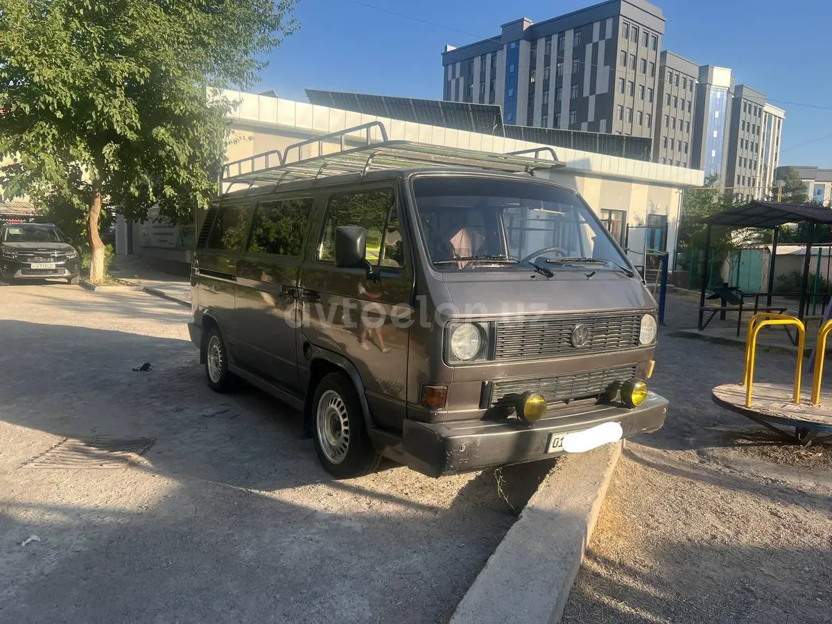 Volkswagen Transporter — 3