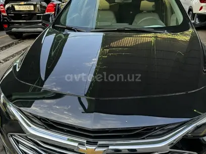 Белый Chevrolet Malibu 2 2019 года, КПП Автомат, в Ургенч за ~22 571 y.e. id5131572