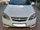 Белый Chevrolet Gentra, 3 позиция 2021 года, КПП Автомат, в Бухара за 12 200 y.e. id5227654, Фото №1