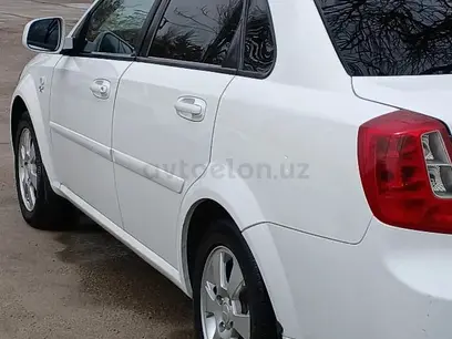 Белый Chevrolet Gentra, 2 позиция 2015 года, КПП Механика, в Янгиюль за 9 000 y.e. id4910308