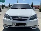 Белый Chevrolet Gentra, 3 позиция 2022 года, КПП Автомат, в Самарканд за 13 800 y.e. id5183707, Фото №1