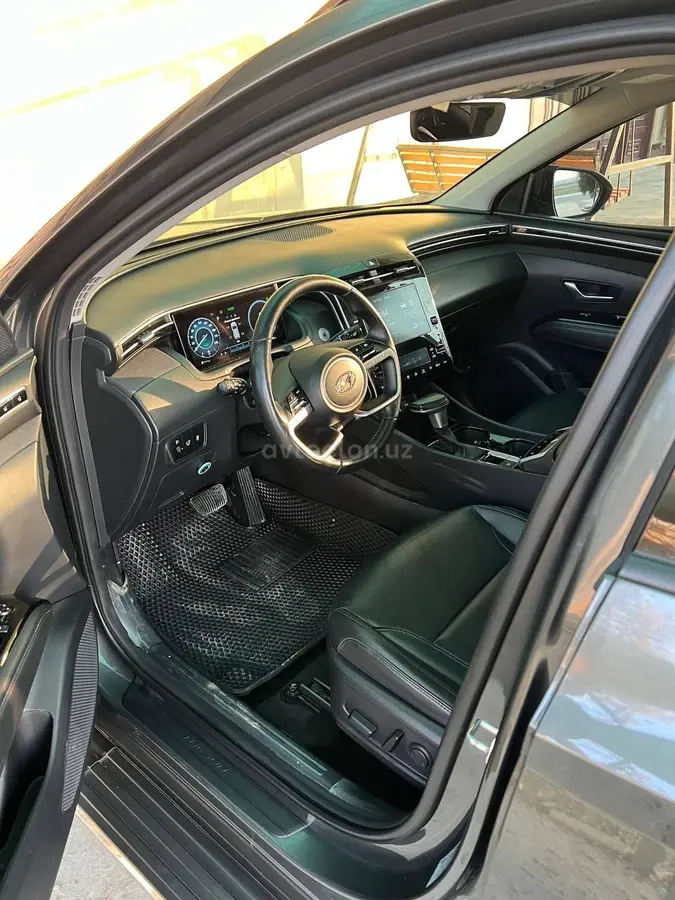 Hyundai Tucson — 2